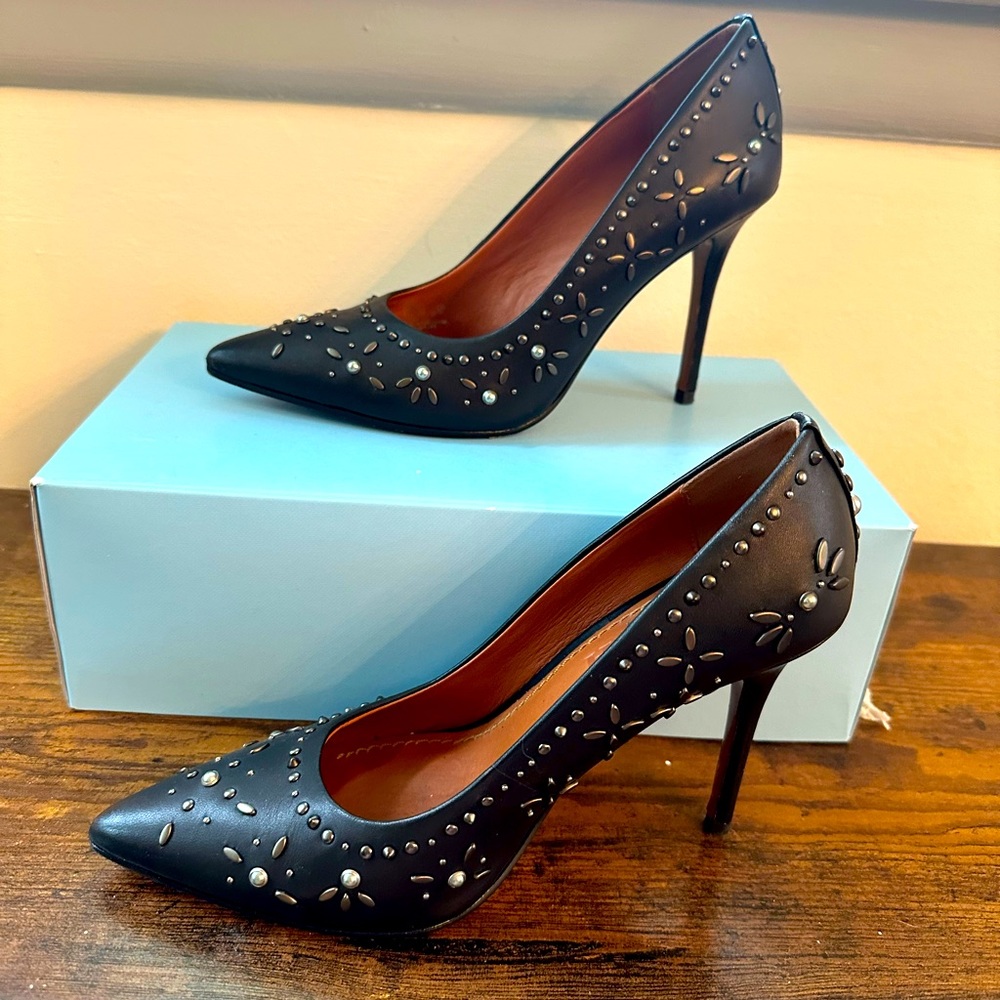 Coach prairie rivet eagerly  4” studded pumps size 6.5